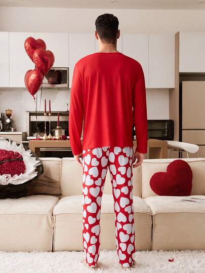 CoupledUp بيجامة رجالية بأكمام طويلة وبنطال، بتصميم قلب وكتابة إنجليزية بألوان متباينة لعيد الحب