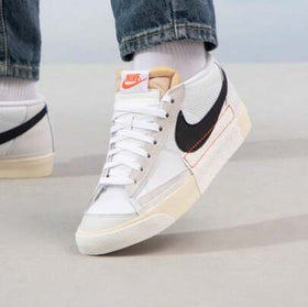 Nike حذاء رياضي رجالي من طراز BLAZER LOW PRO CLUB