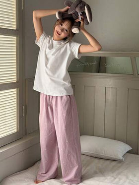Dazy Kids طقم بيجامة للمراهقات يتكون من ملابس علوية أكمام قصيرة لون سادة وبنطلون مطبوع بالفيونكة، مناسب للربيع والصيف
