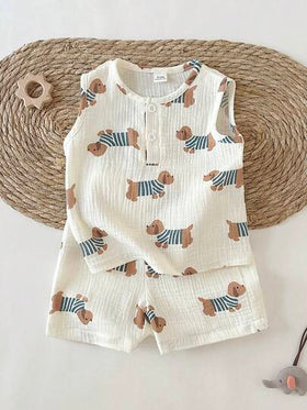 SHEIN بدلة كاجوال للأطفال الصبيان مكونة من سترة مطبوع عليها كلب السجق وشورت
