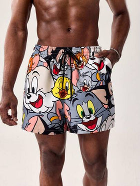 TOM & JERRY X SHEIN شورت كاجوال للرجال بخصر مرن ورسوم كرتونية، جيوب مائلة، فضفاض مناسب للشاطئ، صيفي