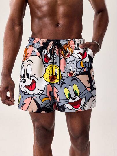 TOM & JERRY X SHEIN شورت كاجوال للرجال بخصر مرن ورسوم كرتونية، جيوب مائلة، فضفاض مناسب للشاطئ، صيفي
