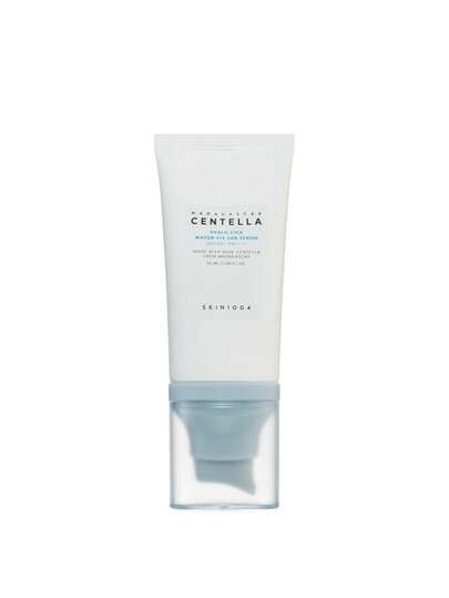 SKIN1004 سيروم شمسي مناسب للبشرة من سنتيلا مدغشقر هيالو-سيكا بحماية SPF50+ 50 مل