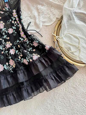 FloralLove ثوب نوم نسائي شفاف مطرز بالزهور مع تصميم رباط جذاب