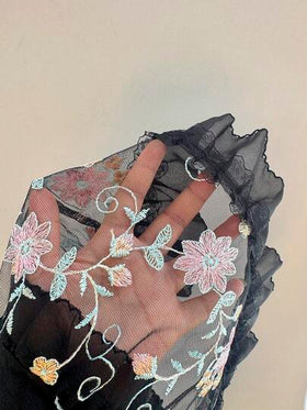 FloralLove ثوب نوم نسائي شفاف مطرز بالزهور مع تصميم رباط جذاب