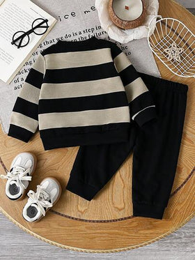 SHEIN ملابس علوية طويل الأكمام بياقة طاقم مع رسومات دب جميلة، مع بنطلون نحيف بلون أحمر ، طقم ملابس كاجوال مناسب للخروجات والبيت والرياضة الخفيفة وحفلات عيد الميلاد