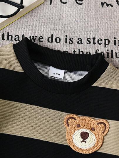 SHEIN ملابس علوية طويل الأكمام بياقة طاقم مع رسومات دب جميلة، مع بنطلون نحيف بلون أحمر ، طقم ملابس كاجوال مناسب للخروجات والبيت والرياضة الخفيفة وحفلات عيد الميلاد