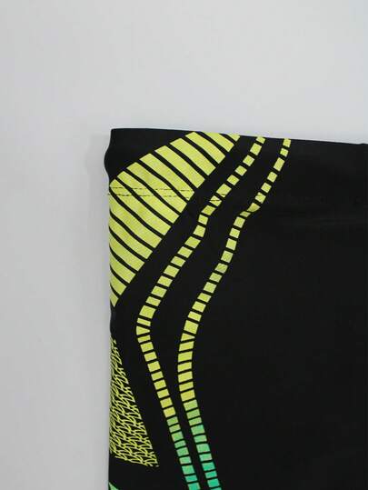 Manfinity Swimmode سراويل السباحة الرجالية ذات الخصر المرسوم بالخطوط المتدرجة للصيف والعطلات الشاطئية، سراويل السباحة الرجالية، ملابس السباحة الرجالية، سراويل السباحة الرجالية النيون