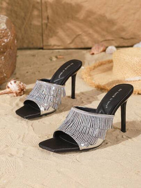 On feet& in love نساء أنيقة وأنيقة مربعة الأصبع مزينة بالراين الأصبع الأحذية المنزلقة، مناسبة للارتداء مع الفساتين والكعب العالي