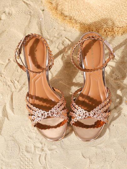 On feet& in love صنادل نسائية أنيقة وأنيقة وجذابة ذات أشرطة وإبزيم، مفتوحة من الأمام وذات كعب عالٍ، مناسبة للارتداء مع الفساتين