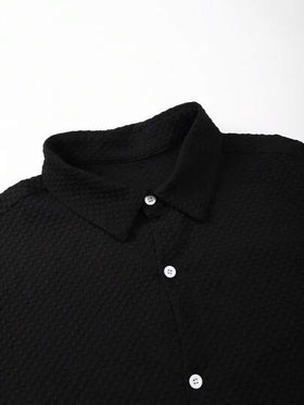 Manfinity Swimmode بدلة شاطئ مكونة من قميص أكمام قصيرة لون سادة وشورت للرجال كبار الحجم