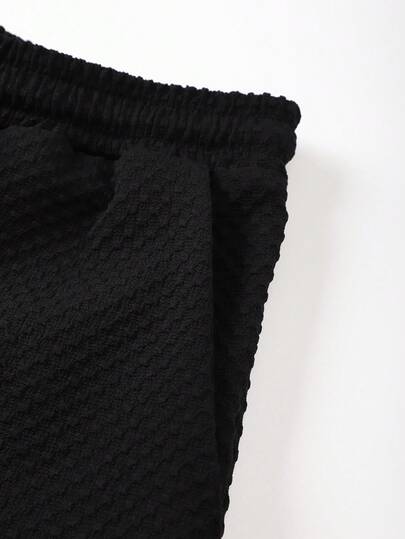 Manfinity Swimmode بدلة شاطئ مكونة من قميص أكمام قصيرة لون سادة وشورت للرجال كبار الحجم