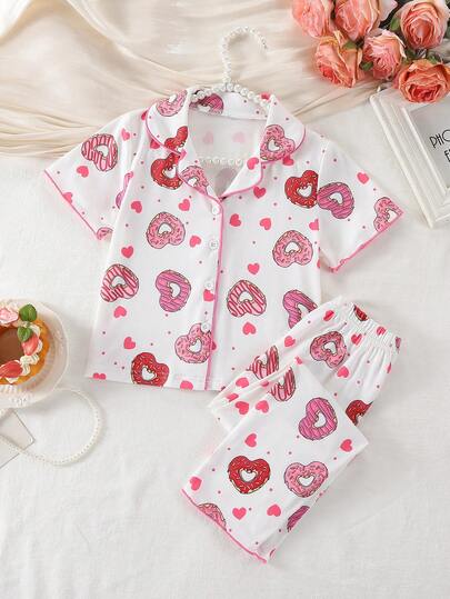 SHEIN مجموعة ملابس منزلية قصيرة الأكمام مفتوحة من الأمام مزينة بفيونكة ملونة للفتيات الصغيرات، قطعتان