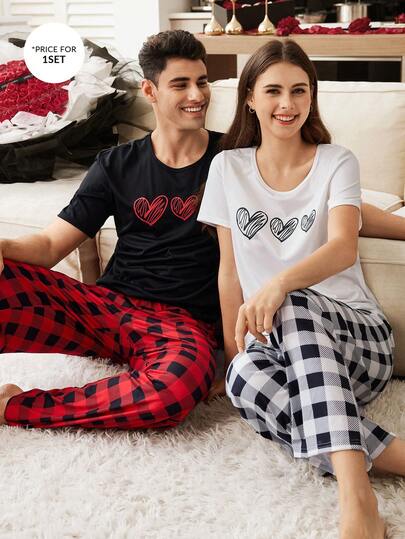 CoupledUp طقم بيجامة رجالي كاجوال بتصميم قلب أسود على ملابس علوية كم قصير وبنطال مربعات أحمر وأسود