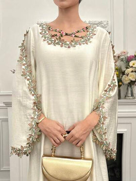 Yasmyna رمضان فستان نسائي فضفاض بأكمام طويلة بطراز عربي مزين بتطريز وتصميم متقاطع