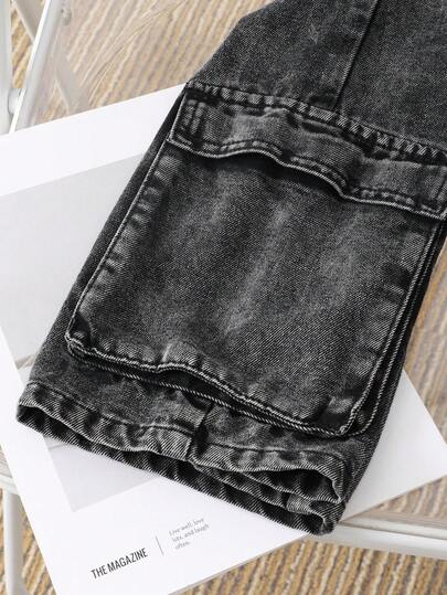 SHEIN قطعتان مجموعة ملابس كاجوال عصرية للأولاد المراهقين من الجينز المغسول باللون الأسود، تتكون من قميص كم قصير مريح وناعم وشورت جينز فضفاض ومريح، مناسب للأطفال والمراهقين للارتداء اليومي والأزياء الربيعية والصيفية وحفلات الموسيقى والملابس الشارعية