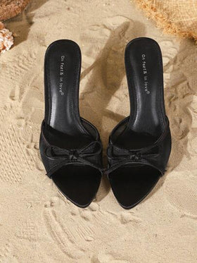 On feet& in love صنادل نسائية أنيقة ذات كعب عالي رفيع بشكل مدبب مع فيونكة، مريحة وبتصميم مفتوح للأصابع، سهلة الارتداء
