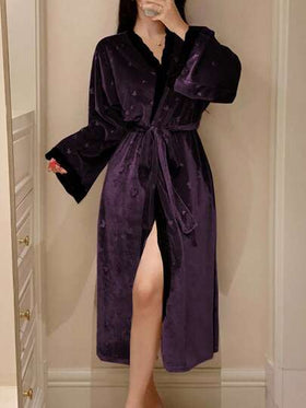 DAZY رداء نوم نسائي فضفاض بأكمام طويلة مزخرف بالدانتيل والفراشات