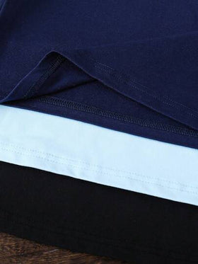 SHEIN مجموعة ملابس مريحة وجذابة للأولاد الصغار: تي شيرت بأكمام قصيرة بتصميم ألوان متباينة مع طباعة إنجليزية + شورت مطابق. متوفر ب- 3 خيارات لونية أنيقة. مثالي للعب والخروج أو الارتداء اليومي - قماش مريح ، تصميم سهل الارتداء والخلع ، مناسب للأطفال الصغار.