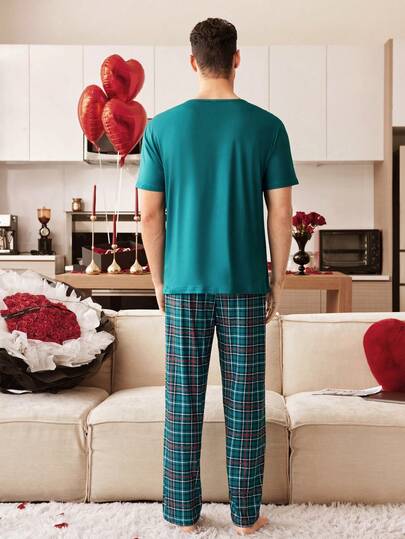CoupledUp بيجامة رجالية كم قصير مطبوعة بالكشمير والحرف الإنجليزية