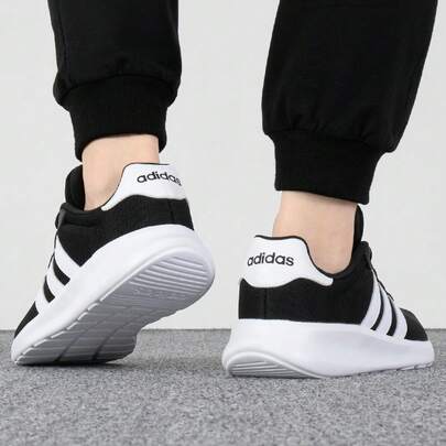 Adidas أحذية رياضية خفيفة الوزن للرجال، أحذية تدريب وكاجوال قابلة للتنفس، أحذية جري متينة