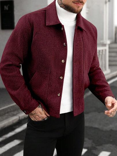 Manfinity CasualCool معطف رجالي كاجوال أنيق من الصوف الرمادي بياقة وأزرار، قياس عادي، مناسب للهالوين والكريسماس والخروجات اليومية والاجتماعات الرسمية الكاجوال، موضة رائجة للرجال، هدية مثالية للأحباء والأزواج في المناسبات. معطف رجالي قصير باللون الأحمر الب