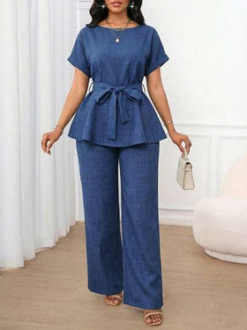 SHEIN Lady طقم كاجوال بقطعتين للنساء، لون أحادي، رقبة دائرية، أكمام قصيرة، حافة مطوية، خصر مربوط، تصميم بسيط