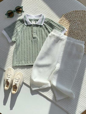 SHEIN مجموعة ملابس علوية بياقة بولو أخضر قصير الأكمام وبنطال أبيض ذو خصر مطاطي مناسبة للأولاد الرضع في فصلي الربيع والصيف، مناسبة لحفلات عيد الميلاد والحفلات المسائية والأعراس وحفلات استقبال المولود الجديد وعيد الميلاد الأول