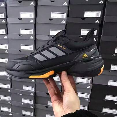 Adidas حذاء رياضي رجالي MTS GUARD بتصميم كلاسيكي متين ومناسب للمشي لمسافات طويلة والجري على الطرق الجبلية