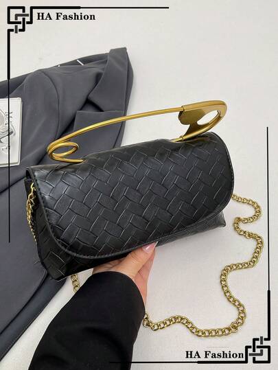 حقيبة كتف منسوجة عتيقة، حقيبة يد مزينة بدبوس أمان كبير شخصي، حقيبة عبر الجسم متعددة الاستخدامات جديدة للنساء، مناسبة للتنقل اليومي
