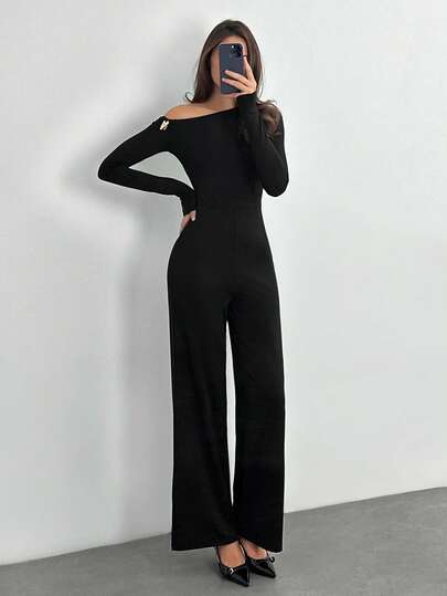 SHEIN Tall جمبسوت أنيقة ذات أكتاف غير متماثلة وأكمام طويلة مزينة بإبزيم معدني، ذات ساق واسعة، مناسبة للارتداء اليومي والمناسبات والحفلات، جمبسوت نسائية أنيقة للطبقات، جمبسوت ذات أكتاف غير متماثلة، جمبسوت ذات ساق واسعة، جمبسوت عيد الحب، جمبسوت للاستخدام ال