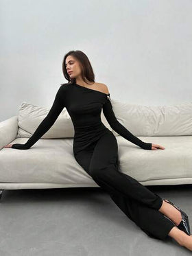 SHEIN Tall جمبسوت أنيقة ذات أكتاف غير متماثلة وأكمام طويلة مزينة بإبزيم معدني، ذات ساق واسعة، مناسبة للارتداء اليومي والمناسبات والحفلات، جمبسوت نسائية أنيقة للطبقات، جمبسوت ذات أكتاف غير متماثلة، جمبسوت ذات ساق واسعة، جمبسوت عيد الحب، جمبسوت للاستخدام ال