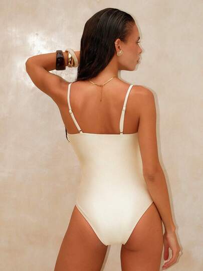 Swim Chiccia بدلة سباحة نسائية أنيقة وعتيقة، بحمالات رفيعة ذات لون أحادي، مزينة بكشكشة مخرمة وخرز، ظهر مكشوف، مناسبة للشاطئ والمنتجعات، للربيع والصيف