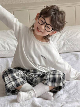 Dazy Kids بيجامة من ملابس علوية بأكمام طويلة مطبوع عليه حرف وبنطلون مربعات، للخريف/الربيع
