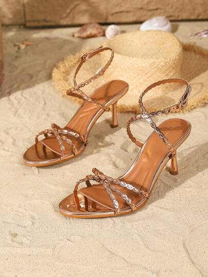 On feet& in love صنادل نسائية أنيقة وأنيقة ذات أشرطة مرصعة بالراين وأصابع مفتوحة وكعب عالٍ، مناسبة للارتداء مع الفساتين وملابس الربيع والصيف