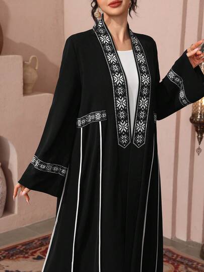 Al Najma رمضان كيمونو كارديجان فضفاض بأكمام متسعة ذو لون متباين أسود الطباعة، ربيع/صيف