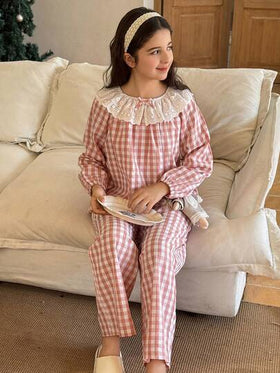 Dazy Kids طقم بيجامة ملابس علوية بكشكشة مربعات وبنطلون للفتيات المراهقات