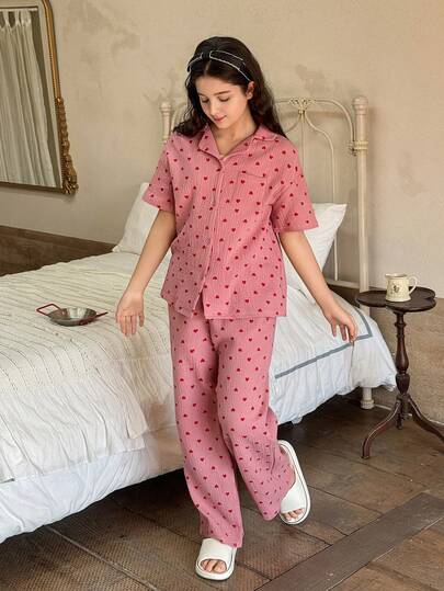 Dazy Kids طقم بيجامة صيفي للفتيات المراهقات مكون من ملابس علوية بأكمام قصيرة وطباعة قلوب وبنطلون