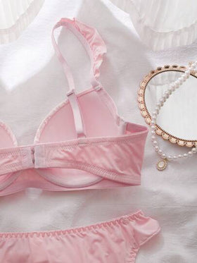 DelicateAllure مجموعة صدرية قلب الدانتيل الرومانسية 2 قطعة، صدرية بالكوب 3/4 مريحة مع سلك داخلي وملابس داخلية بيبي دول مزينة بفيونكة للنساء