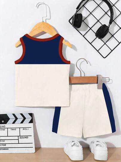 SHEIN Playful Pals مجموعة ملابس رياضية كاجوال للأطفال الصبية، ملابس علوية بطبعة شعار وأرقام 23 مع شورت، مناسب للخروجات الصيفية، قطعتان