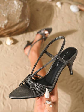 On feet& in love صنادل نسائية أنيقة وعصرية ذات كعب عالي وأصبع مدبب، مناسبة للارتداء مع الفساتين في الصيف