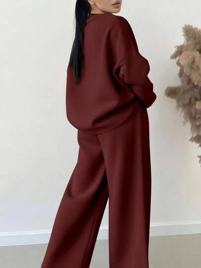 EMERY ROSE بدلة رياضية نسائية كاجوال مكونة من بلوزة بياقة طاقم فضفاضة وكتف منخفض ذات لون أحادي وبنطال رياضي واسع الساق مجموعة قطعتين