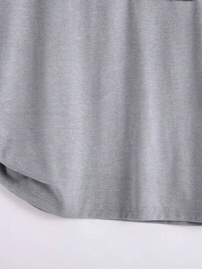 SHEIN مجموعة ملابس علوية وبنطلون قصير بأكمام قصيرة للمراهقين الذكور، مريحة وعملية بألوان متباينة، قطعتان