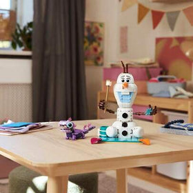 LEGO لعبة بناء ليغو متعة نزهة أولاف وبروني - ألعاب ملكة الثلج للبنات والأولاد، من عمر 7 سنوات فما فوق - هدايا للأطفال والمعجبين - 43287