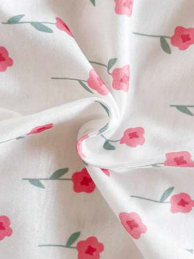SHEIN Vintaside Kids طقم رومبير مكون من 3 قطع مطبوع عليه حشرات للبنات الصغار، يشمل قبعة مكسرة الأكمام وشورت بخصر مجمع، ملابس صيفية مريحة وكاجوال