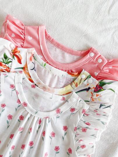 SHEIN Vintaside Kids طقم رومبير مكون من 3 قطع مطبوع عليه حشرات للبنات الصغار، يشمل قبعة مكسرة الأكمام وشورت بخصر مجمع، ملابس صيفية مريحة وكاجوال