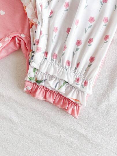 SHEIN Vintaside Kids طقم رومبير مكون من 3 قطع مطبوع عليه حشرات للبنات الصغار، يشمل قبعة مكسرة الأكمام وشورت بخصر مجمع، ملابس صيفية مريحة وكاجوال
