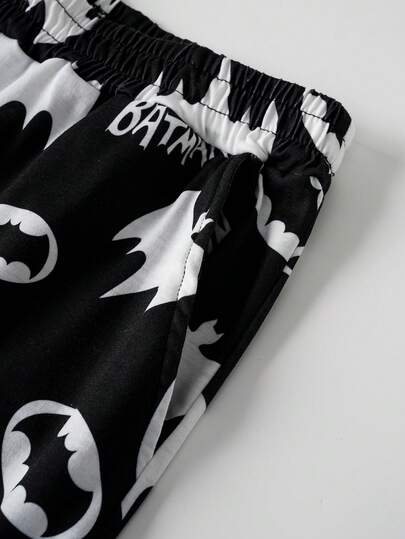 BATMAN X SHEIN طقم ملابس رياضية للرجال بطبعة الخفافيش بياقة دائرية وأكمام طويلة وبنطلون، موسم الخريف