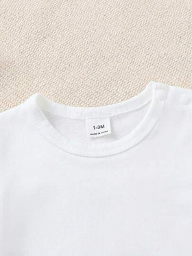 SHEIN قطعتان من الملابس الداخلية للأطفال حديثي الولادة: ملابس علوية بياقة مستديرة وأكتاف مفتوحة وأكمام قصيرة، وبذلة مطرزة بخطوط مخططة، جميلة وأنيقة للارتداء في المنزل والخروج والأنشطة اليومية