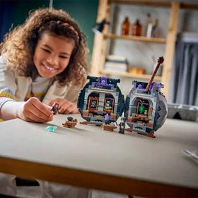 لعبة بناء LEGO هاري بوتر: غرفة الصيدلة السرية، لعبة تظاهر للأطفال من الجنسين، للأعمار 10 سنوات فما فوق، تشمل 2 شخصية صغيرة وبطرونس الخفاش لهيرمايوني، فكرة هدية لأعياد الميلاد - 76464